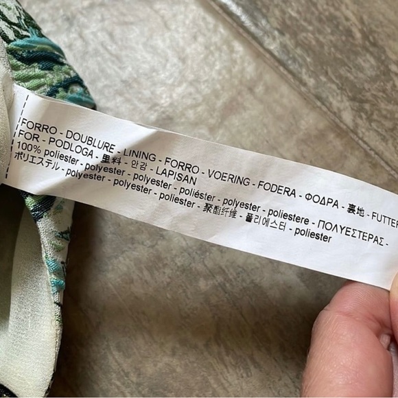 ZARA Green Sleeveless Faux Wrap Cropped Blouse size Small Metallic Zip Back Top - Picture 8 of 8